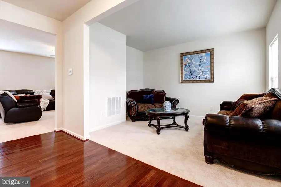 9 Fox Meadow Dr, Lovettsville, VA 20180 - #3