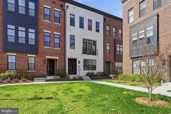 43403 Fifeville Sq, ASHBURN, VA 20148