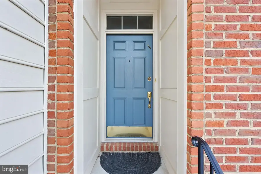 42683 Sandman Ter, Chantilly, VA 20152 - #2