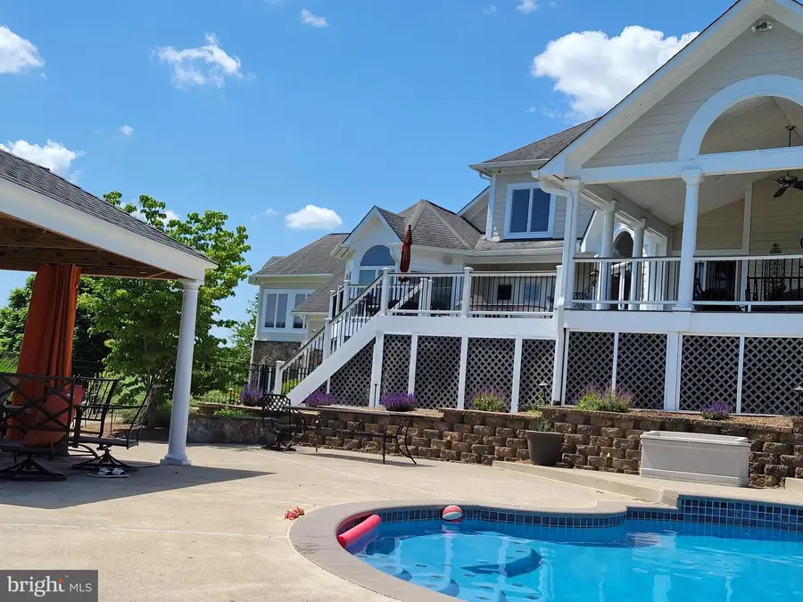 16076 Berlin Tpke, Purcellville, VA 20132 - #2