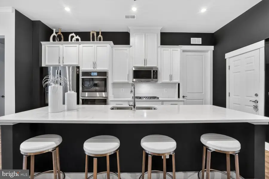 25612 Preston Park Ter, Chantilly, VA 20152 - #3