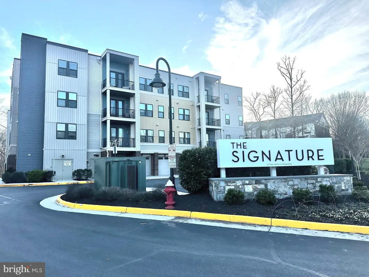 43095 Wynridge Dr #205, Broadlands, VA 20148 - #1