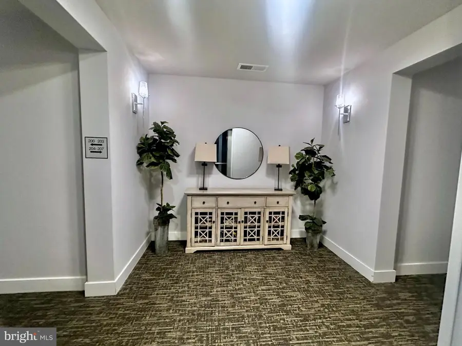 43095 Wynridge Dr #205, Broadlands, VA 20148 - #2