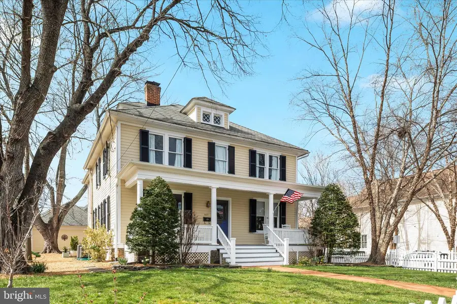 407 S King St, Leesburg, VA 20175 - #3