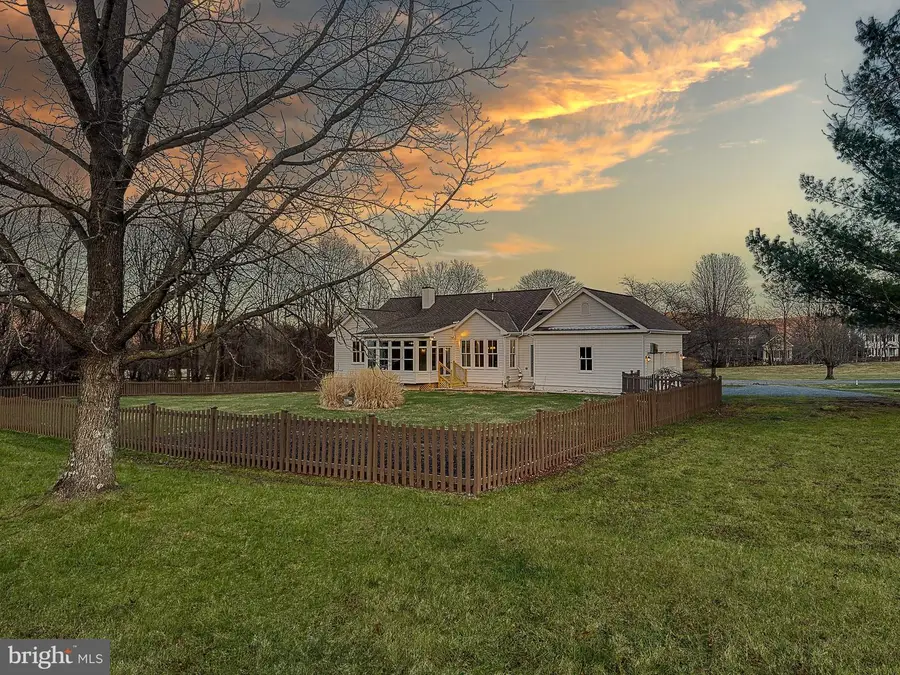 35940 Birch Hollow Ln, Purcellville, VA 20132 - #2