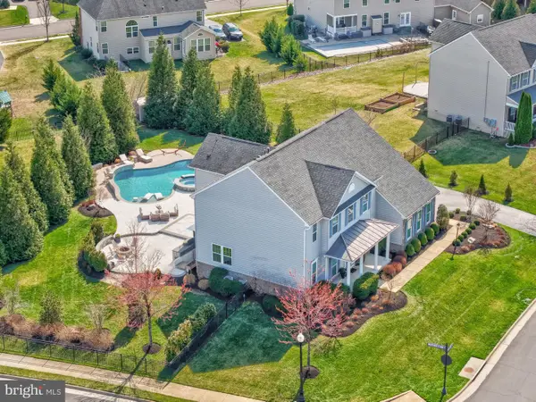 26760 Crusher Dr, CHANTILLY, VA 20152