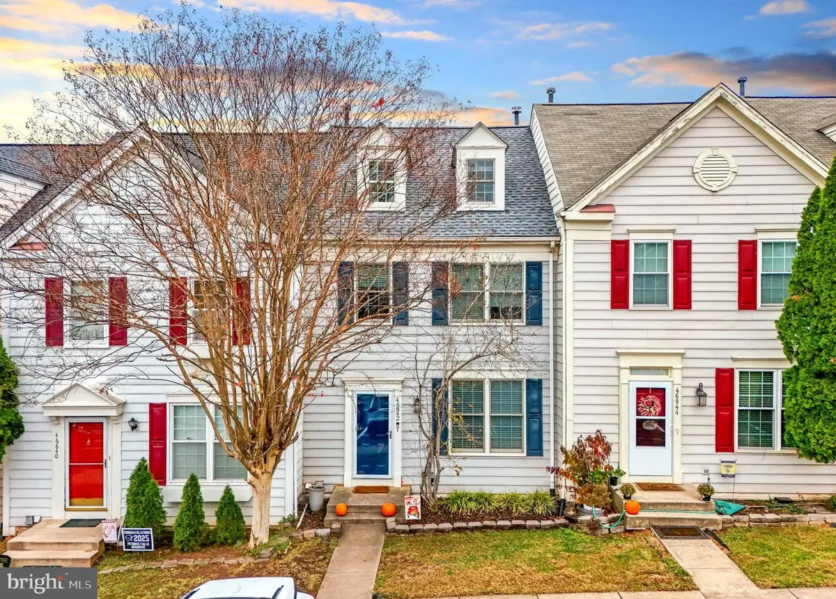 46842 Lawnes Creek Ter, Sterling, VA 20165 - #1