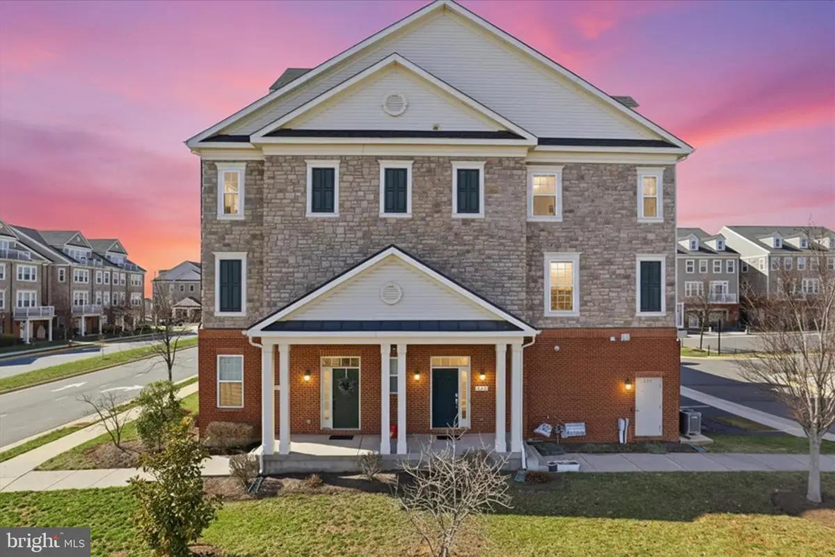 21179 Ashburn Heights Dr, Ashburn, VA 20148 - #1