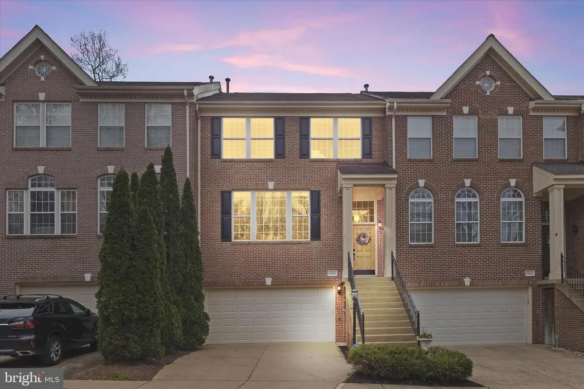 20660 Muddy Harbour Sq, Sterling, VA 20165 - #1