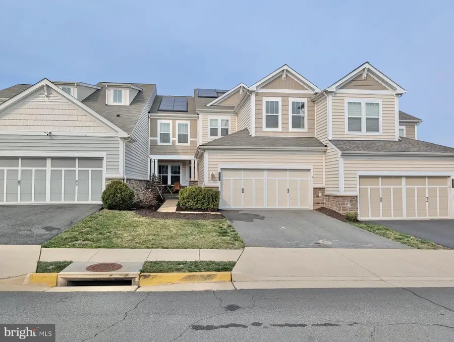 42330 Christophers View Ter, Ashburn, VA 20148 - #2