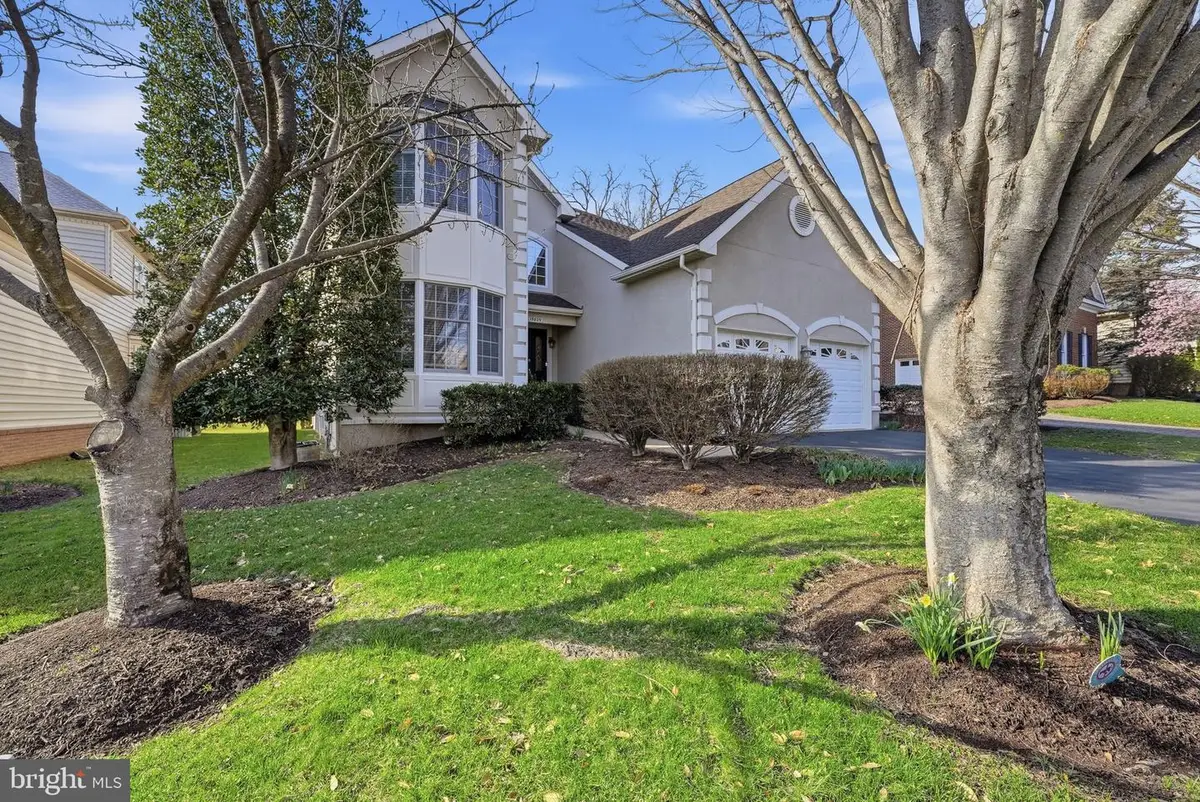 19829 Bethpage Ct, Ashburn, VA 20147 - #1
