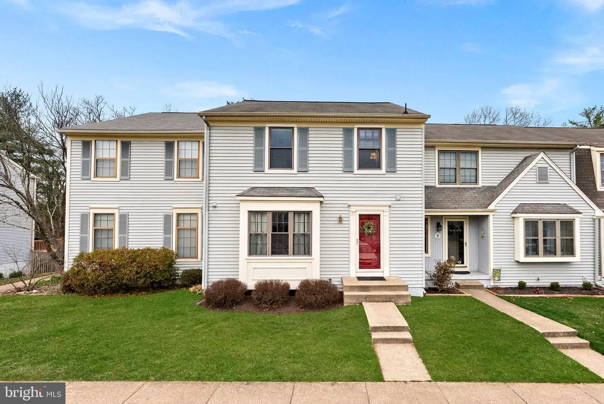 27 Haxall Ct, Sterling, VA 20165 - #1