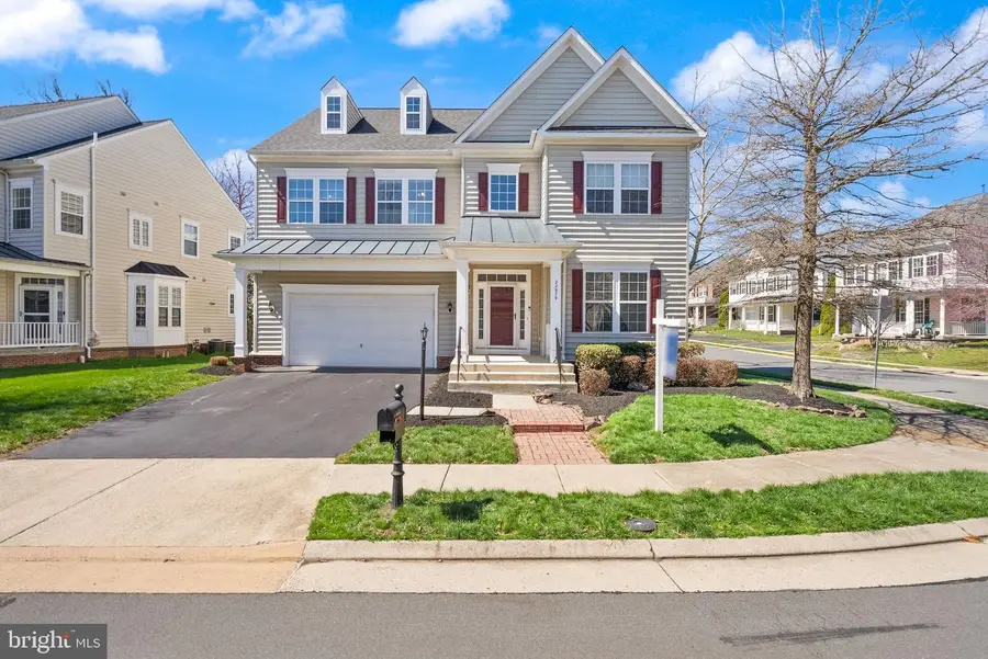 22879 Courtland Park Dr, Brambleton, VA 20148 - #2