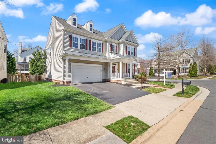 22879 Courtland Park Dr, Brambleton, VA 20148 - #3