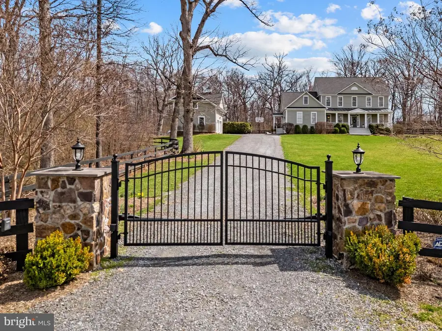 18940 Airmont Rd, Purcellville, VA 20132 - #2