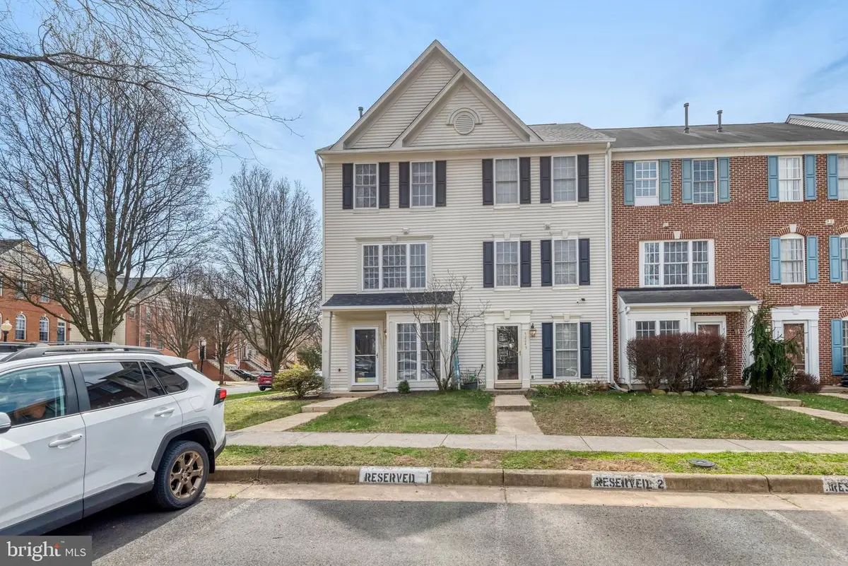 42847 Pilgrim Sq, Chantilly, VA 20152 - #1