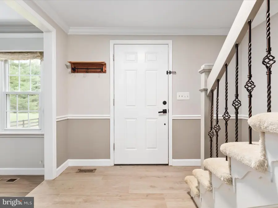 60 N Tavenner Ln, Hamilton, VA 20158 - #3