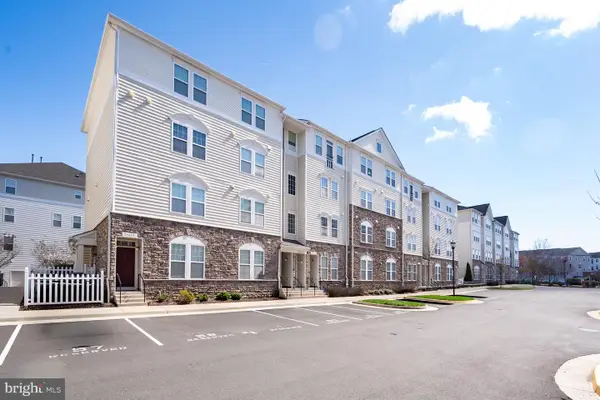 24672 Byrne Meadow Sq, ALDIE, VA 20105