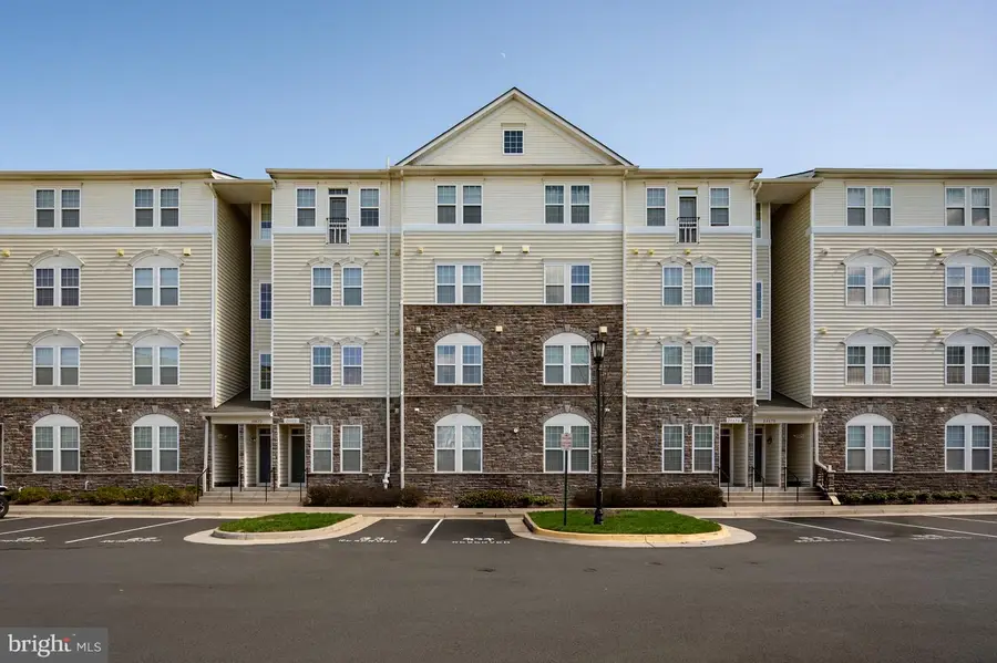 24672 Byrne Meadow Sq, Aldie, VA 20105 - #3