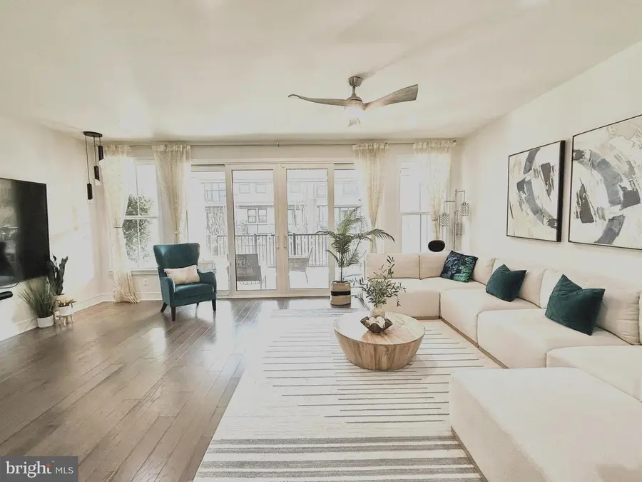 23117 Cottonwillow Sq, Brambleton, VA 20148 - #3