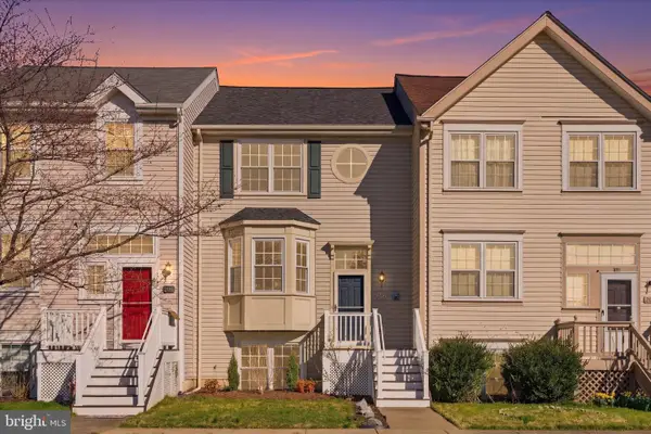 202 Heaton Ct, PURCELLVILLE, VA 20132