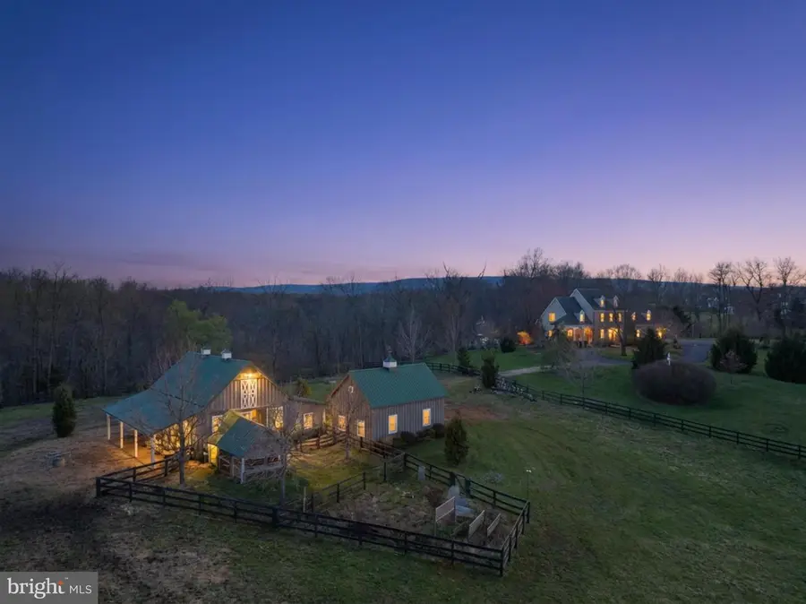 36025 Snickersville Tpke, Purcellville, VA 20132 - #2