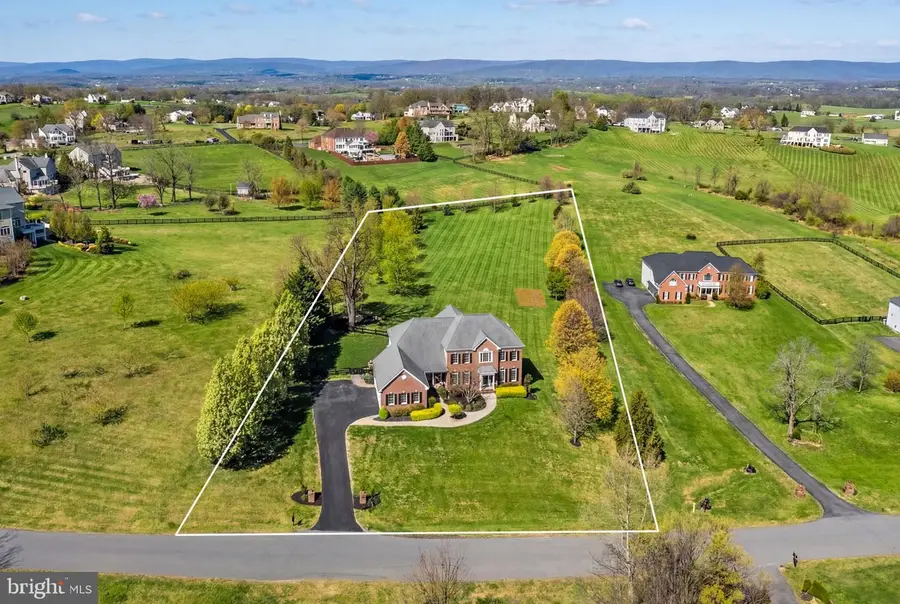 15242 Bankfield Dr, Waterford, VA 20197 - #2