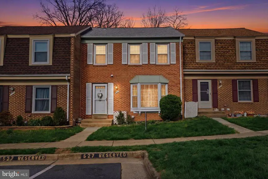 1042 Tottenham Ct, Sterling, VA 20164 - #3
