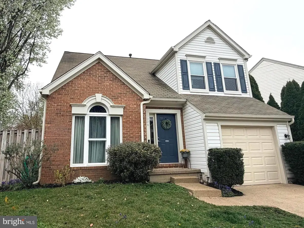 604 Longfellow Dr Ne, Leesburg, VA 20176 - #1