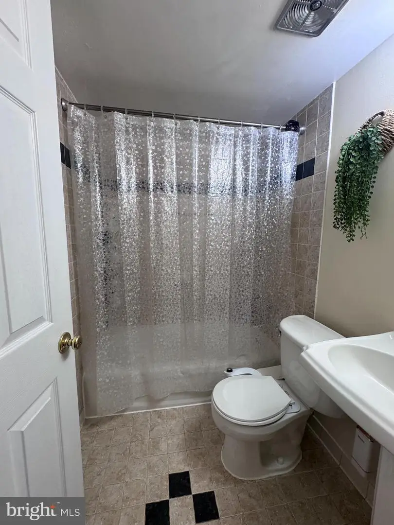 125-a Clubhouse Dr Sw #8, Leesburg, VA 20175 - #3