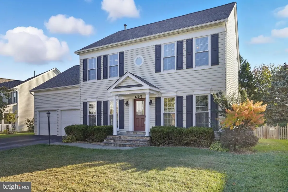 43949 Bruceton Mills Cir, Ashburn, VA 20147 - #1