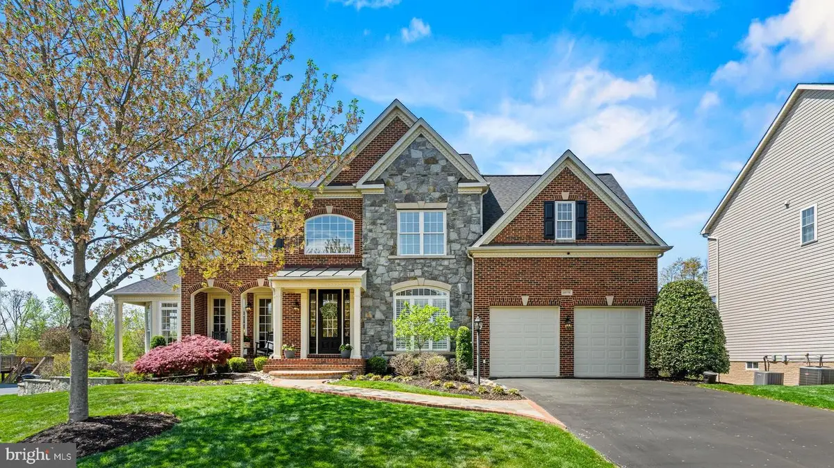 25775 Tullow Pl, Chantilly, VA 20152 - #1