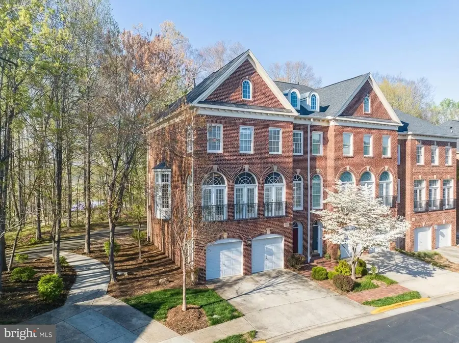 47772 Scotsborough Sq, Potomac Falls, VA 20165 - #3