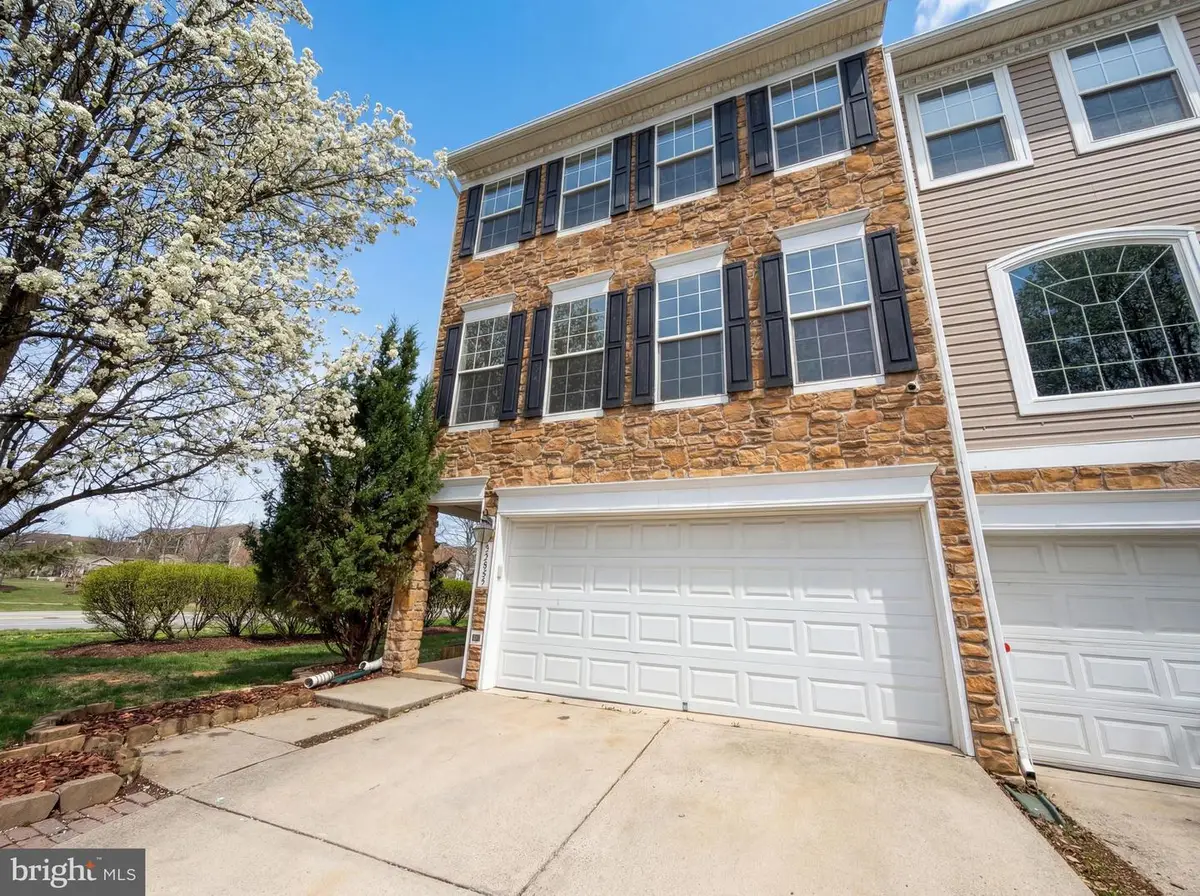 43684 Phelps Ter, Ashburn, VA 20147 - #1