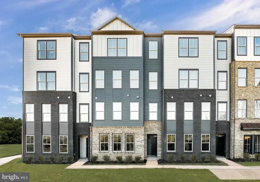 20900 Bluebird Sq, Sterling, VA 20165 - #3