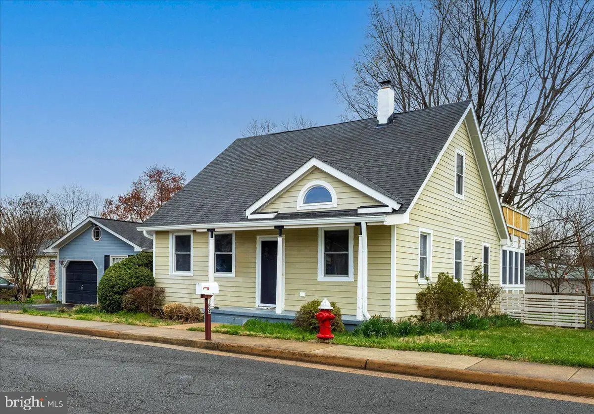 104 Pershing Ave Nw, Leesburg, VA 20176 - #1