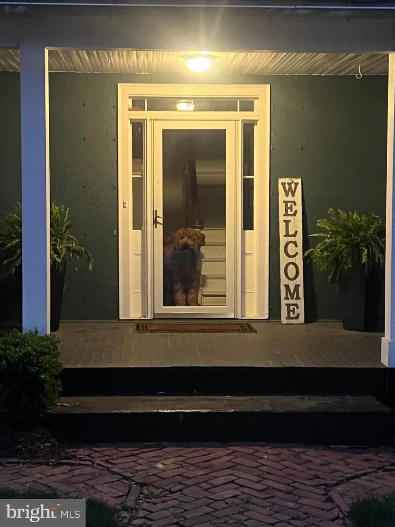 18 E Loudoun St, Round Hill, VA 20141 - #2