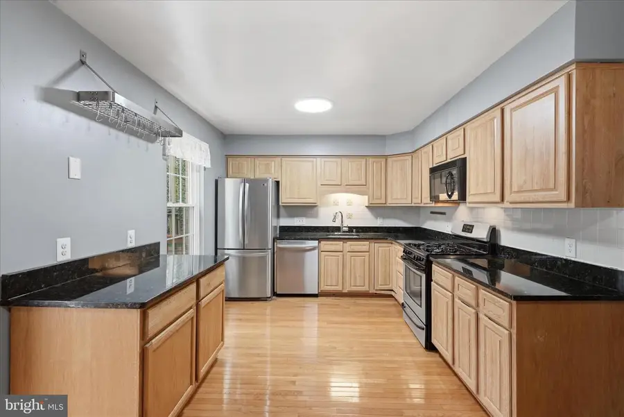 221 Beacon Dr, Sterling, VA 20164 - #2