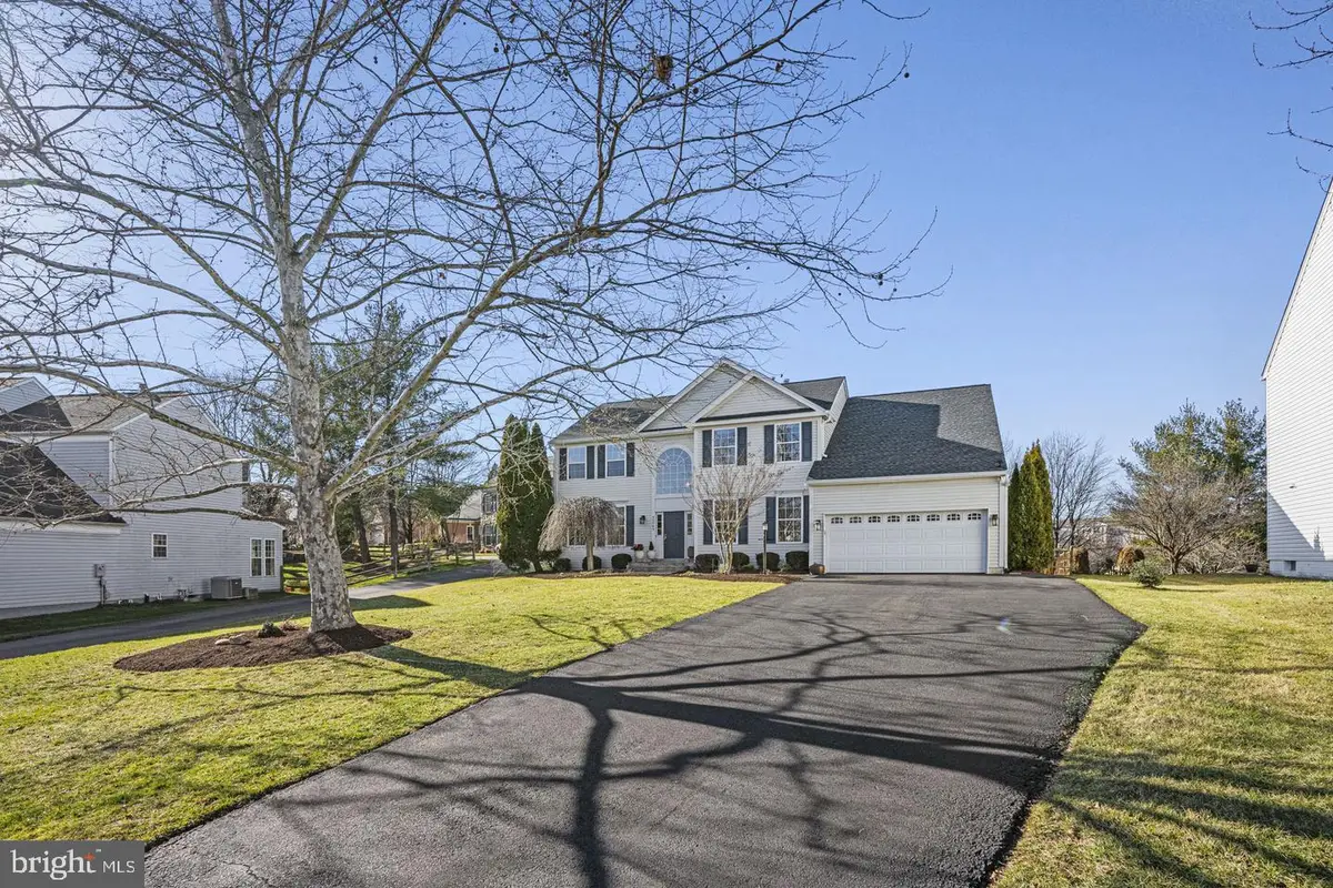 20543 Chapin Ct, Sterling, VA 20165 - #1