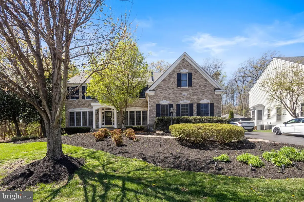 22579 Forest Manor Dr, Ashburn, VA 20148 - #1