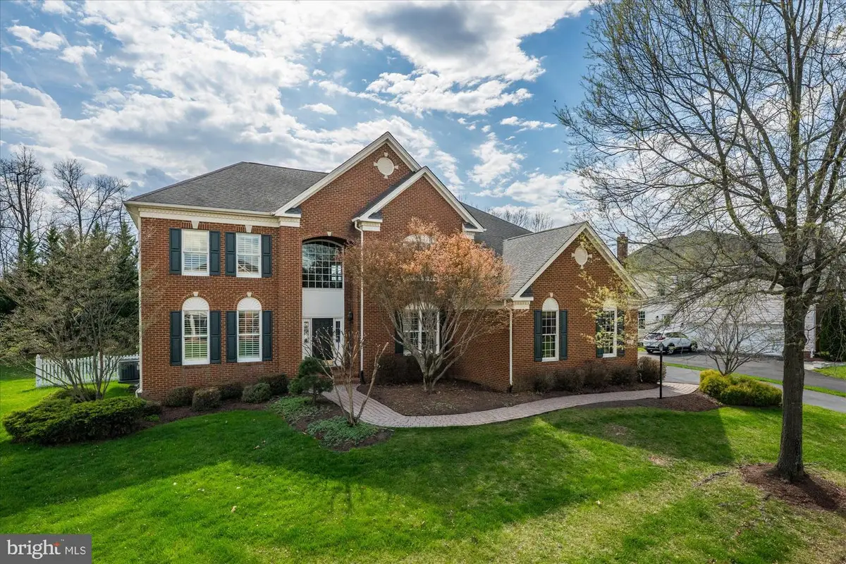 20251 Kiawah Island Dr, Ashburn, VA 20147 - #1