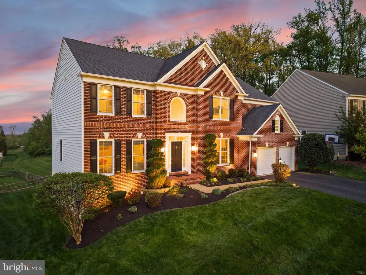 25831 Rawley Springs Dr, Chantilly, VA 20152 - #1