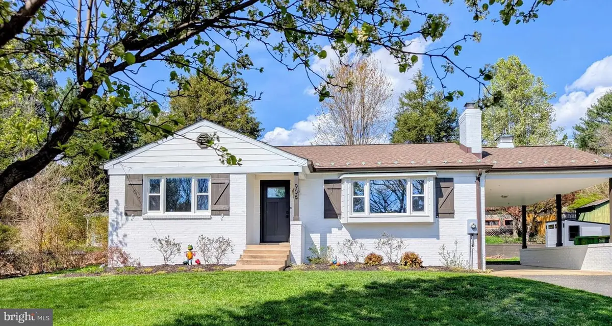 906 W Washington St, Middleburg, VA 20117 - #1