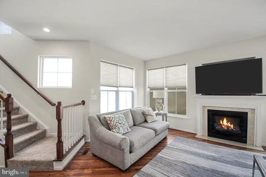 42464 Regal Wood Dr, Brambleton, VA 20148 - #2