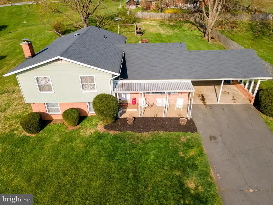 11907 Berlin Tpke, Lovettsville, VA 20180 - #3