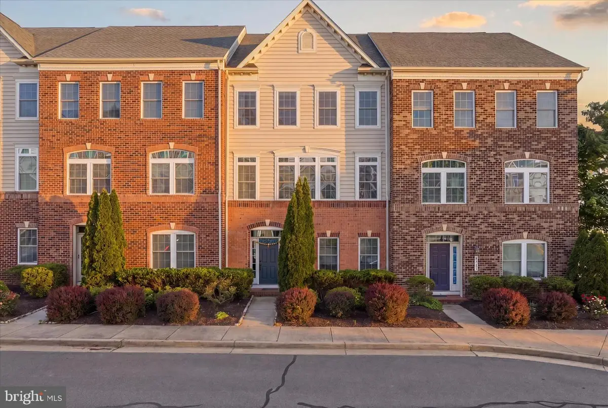 24643 Red Lake Ter, Sterling, VA 20166 - #1