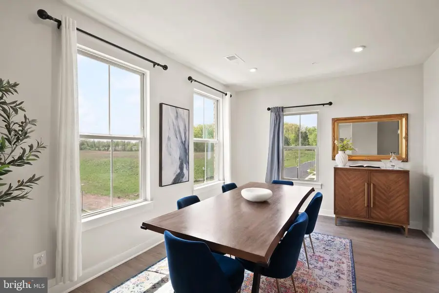 24252 Thurso Sq, Sterling, VA 20166 - #3