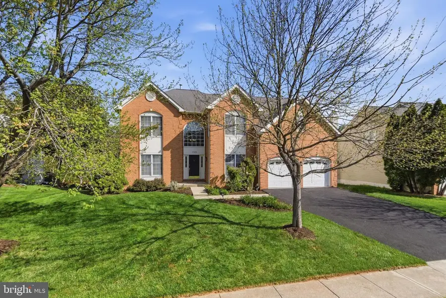 43694 Frost Ct, Ashburn, VA 20147 - #2