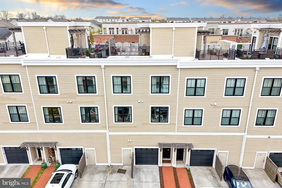 43567 Michigan Sq, Leesburg, VA 20176 - #1