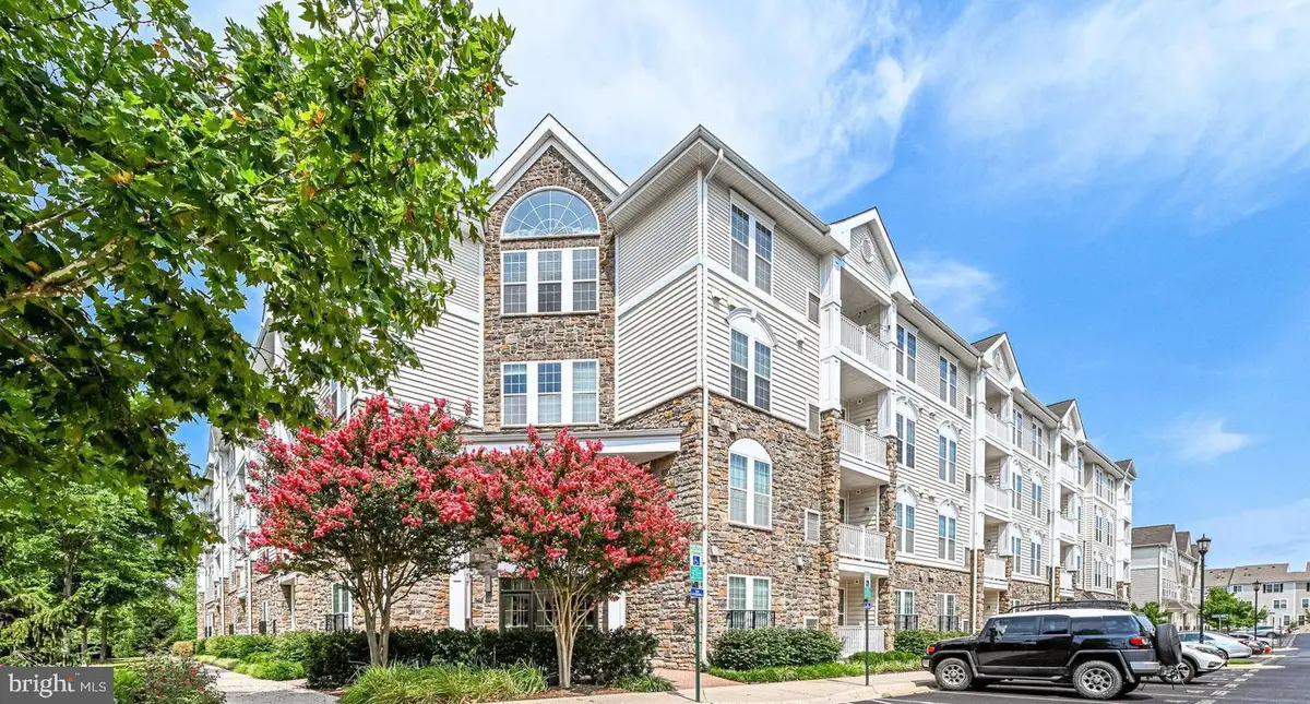 24701 Byrne Meadow Sq #108, Aldie, VA 20105 - #1